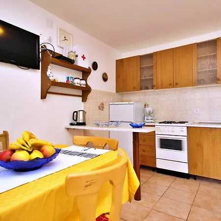 Guest house Zlatica 3*