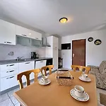 Zlatica 3*