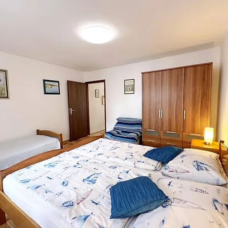 Konukevi Zlatica 3*